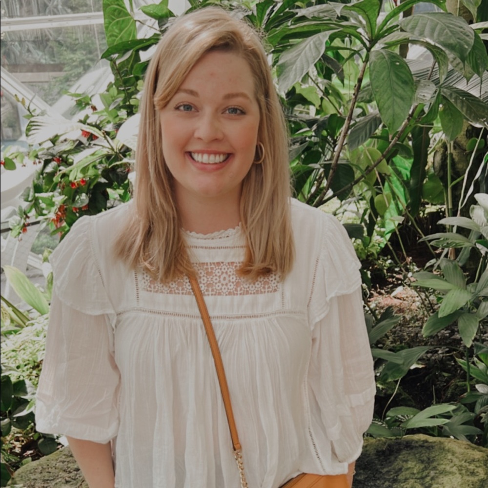 Meet your Posher, Olivia